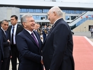 Лукашенко ҳам Шавкат Мирзиёевга ўз тилакларини айтди