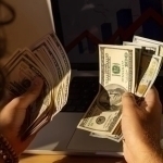 Dollar kursi pasladi