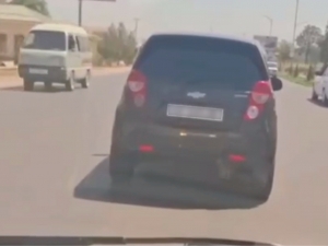 Samarqandda tez yordamga yo‘l bermagan haydovchi jarimaga tortildi (video)