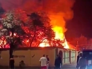 Тошкентда ёғочдан қурилган уй ёниб кетди (видео)