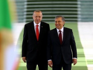 Mirziyoyev Erdo‘g‘anga elektromobil uchun rahmat aytdi