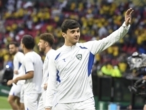 Husanov mundialning eng tezkor futbolchilari qatoriga kirdi