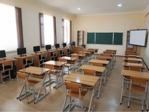 Зангиотадаги мактабда ўқувчилар мажбурий ишлатилди