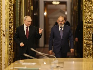 Пашинян яна Алиев устидан Путинга дийдиё қилди