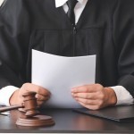 Sirdaryo tuman sudyasi ham lavozimidan “uchdi”