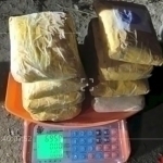 Farg‘onada dalaga ko‘milgan 7 kg “gashish”ni olayotganlar ushlandi (video)