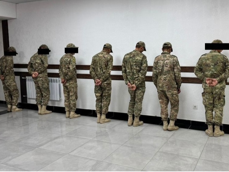 Porno barcha teglar Ajoyib figurali porno video