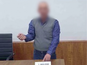 Андижонда ЙПХ ходимига пора таклиф қилган шахсга жиноят иши қўзғатилди (видео)