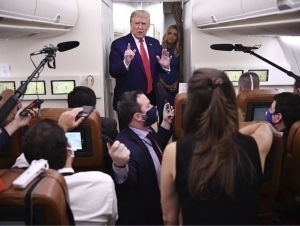 Трамп Эронни бошқариш учун уч нафар номзод борлигини айтди