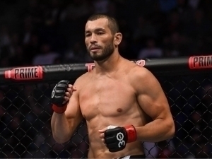 Маҳмуд Муродов чемпионлик камари учун жанг қилади