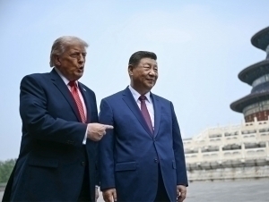 Хушомодгўй Трамп ва жиддий Си: музокараларда ким қайси картани очди?