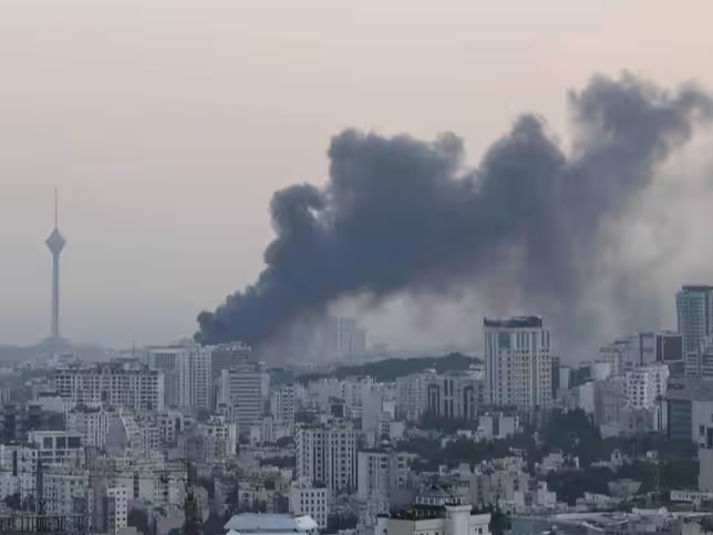12-kecha: AQSH Eronni bombardimon qilishda davom etmoqda (video)