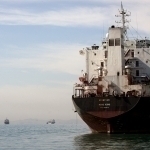 Eron Hormuz orqali kemalar o‘tishidan daromad olishni boshladi