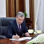 Президент маҳаллий кенгашларнинг ролини оширишга қаратилган қонунни имзолади