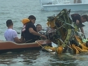 Meksika samolyoti AQSHda halokatga uchradi. Qurbonlar bor (video)