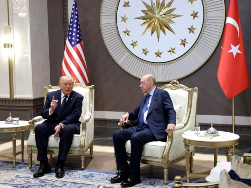 Трамп Эрдўғаннинг ҳузурида Путин ва Россия–Украина уруши ҳақида гапирди