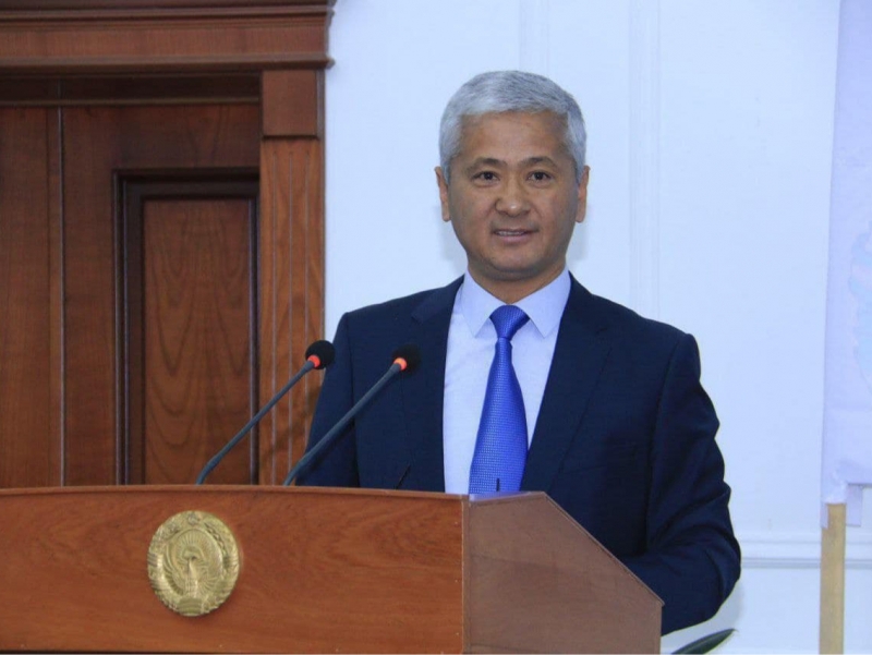 Sharof Rashidov tumanining sobiq hokimi 11 yilga qamaldi