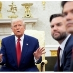 Трамп яна кўплаб ходимларни ишдан олди