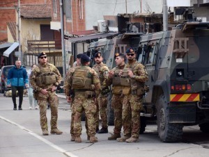 НАТО Косовога қўшимча батальонини юборади