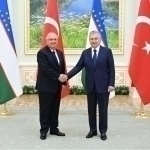 Mirziyoyev receives the Minister of National Defense of Turkey
