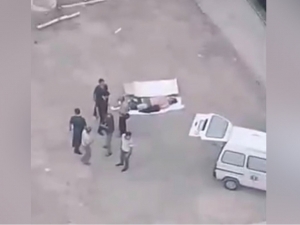 16-year-old boy dies after jumping off a roof in Andijan (video)