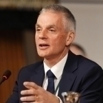 Эркин матбуотга босим бўляпти – BBC'нинг истеъфодаги раҳбари 