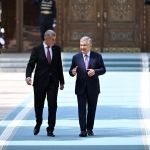Shavkat Mirziyoyev Andrey Babishni kutib oldi