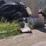Andijonda Lacetti devorga urilib, uni yorib o‘tib ketdi (video)