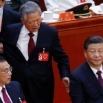 Xitoyning sobiq rahbari partiya qurultoyidan majburlab olib chiqib ketildi