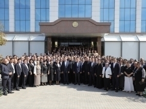 “Saboq oldim”. Erkinjon Turdimov sirdaryoliklar bilan xayrlashdi