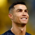Ronaldu yilning eng yaxshi futbolchilari safidan joy olmaganiga kulib qo‘ydi