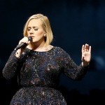 Adel muxlisi uchun konsertini to‘xtatdi