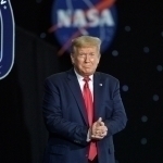 Трамп Ой ва Марсни эгалламоқчи