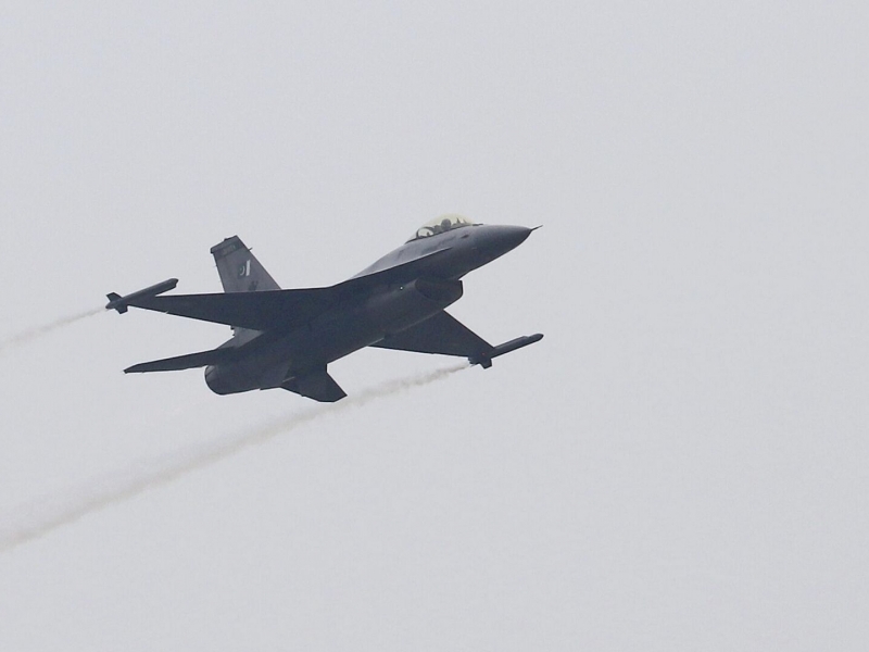 Pokiston va Hindiston o‘rtasida tarixdagi eng yirik havo jangi bo‘ldi – CNN