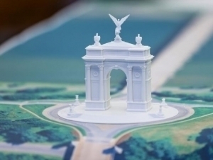 Tramp o‘z sharafiga 76 metrlik zafar arkasini qurmoqchi