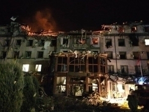 Rossiya Zelenskiyning ona shahriga hujum qildi. Qurbonlar bor