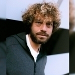 Ўзбекистон темирйўлини танқид қилган блогер Россияда сиртдан ҳибсга олинди