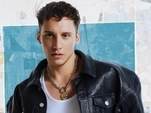 Turkiyada yana bir xonanda hibsga olindi