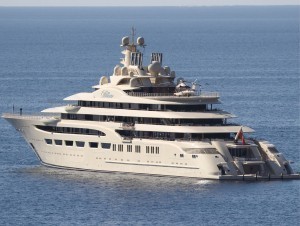 «Dilbar» superyacht of Usmanov was organized a search.