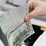 Dollar kursi yana pasaydi