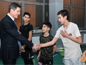 Umarov highlights plans to expand badminton across Uzbekistan