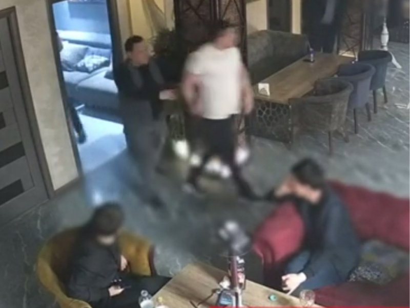 Andijonda ko‘cha bezoriligi bilan shug‘ullanganlar ushlandi (video)