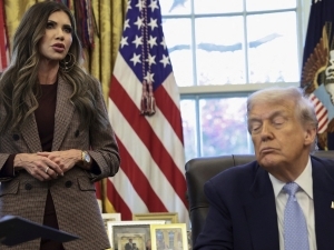 Tramp Noemni vazirlikdan quvdi