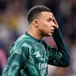 Xitoyda Mbappening futbolkalari yoqib yuborilmoqda (video)