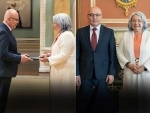 The governor general of Canada receives the credentials from the Ambassador of Uzbekistan
