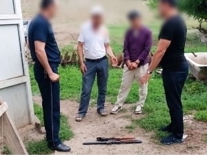 Jizzaxda chaylasida miltiq va o‘q-dori saqlagan shaxs ushlandi (video)