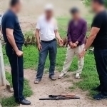 Jizzaxda chaylasida miltiq va o‘q-dori saqlagan shaxs ushlandi (video)