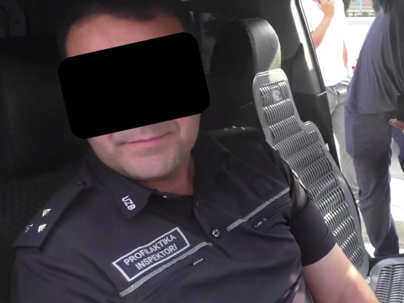 Inspector detained with bribe in Namangan (video)