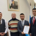 Магнитогорскда қаҳрамонлик кўрсатган ўзбек йигити Абдулазиз Комилов томонидан тақдирланди