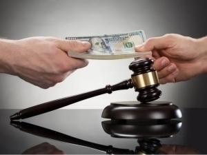  In Tashkent, a judge was apprehended with a $15,000 bribe